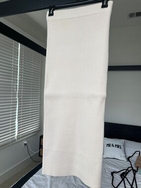 Zara Cream Ribbed Midi Skirt